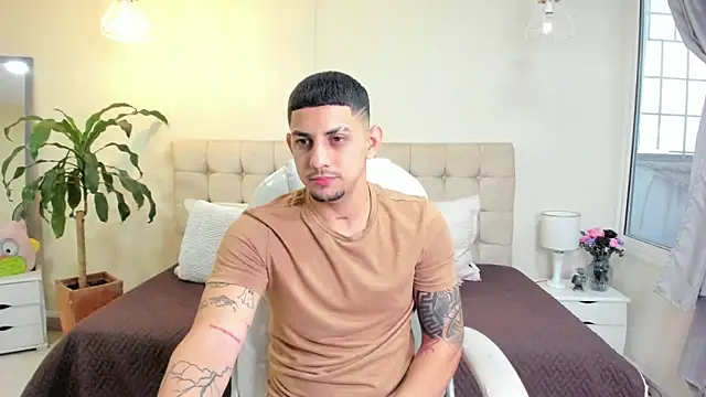 Alex cute77 online show from 03/20/25, 12:11