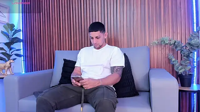 Alex cute77 online show from 03/05/26, 12:01