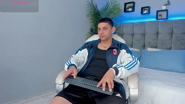 Alex cute77 online show from 03/20/26, 12:21