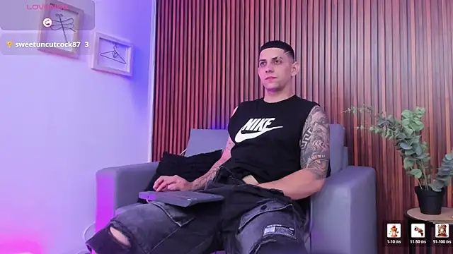 Alex cute77 online show from 04/12/26, 12:21