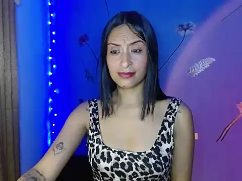 Snapshot of Michelle-Smith- chatting on 11/16/25, 03:45 Michelle-Smith- online show from 11/16/25, 03:45