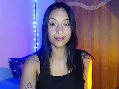 Snapshot of Michelle-Smith- chatting on 11/25/25, 04:12 Michelle-Smith- online show from 11/25/25, 04:12