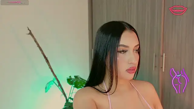 Snapshot of LindseyMoss chatting on 12/21/25, 03:24 LindseyMoss online show from 12/21/25, 03:24