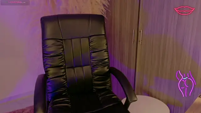 Snapshot of LindseyMoss chatting on 02/18/26, 01:12 LindseyMoss online show from 02/18/26, 01:12