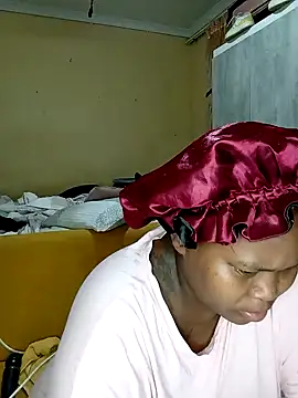 Snapshot of Real1SweetQueen chatting on 02/02/25, 02:17 Real1SweetQueen online show from 02/02/25, 02:17