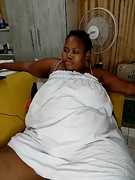 Snapshot of Real1SweetQueen chatting on 02/05/25, 08:57 Real1SweetQueen online show from 02/05/25, 08:57