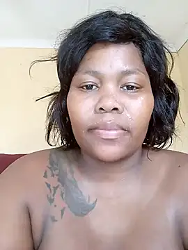 Snapshot of Real1SweetQueen chatting on 03/06/25, 01:35 Real1SweetQueen online show from 03/06/25, 01:35