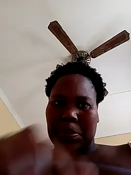 Snapshot of Real1SweetQueen chatting on 03/20/25, 01:15 Real1SweetQueen online show from 03/20/25, 01:15