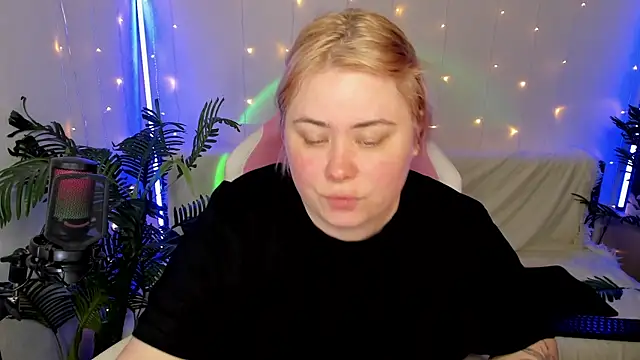 Akemi BBW online show from 01/19/25, 06:00