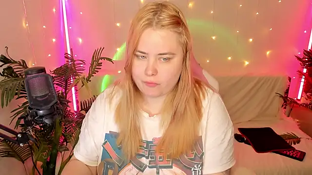 Akemi BBW online show from 01/20/25, 08:09