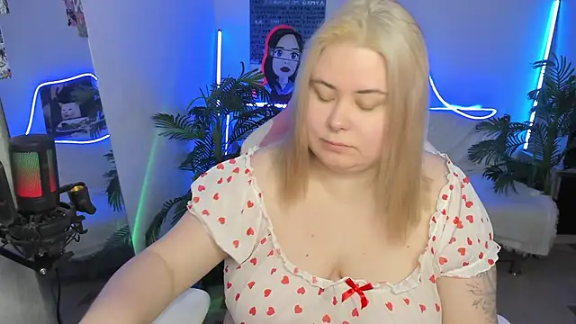 Akemi BBW online show from 03/21/25, 07:55