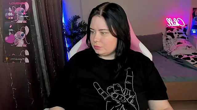 Akemi BBW online show from 11/25/25, 04:40