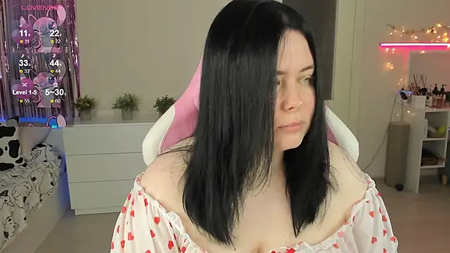 Snapshot of Akemi_BBW chatting on 06/11/26, 12:47 Akemi BBW online show from 06/11/26, 12:47