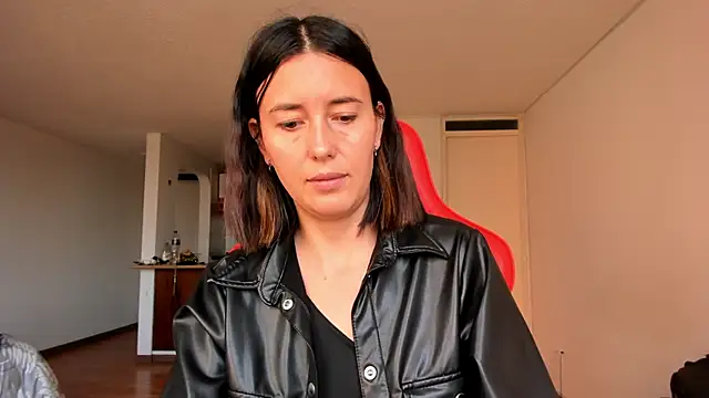 zoe jeane beker online show from 02/26/25, 10:20