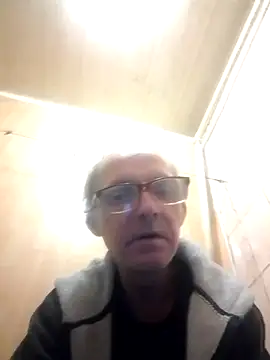 oksana722 online show from 10/18/25, 03:46