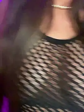 Snapshot of karrola chatting on 12/30/24, 11:06 karrola online show from 12/30/24, 11:06