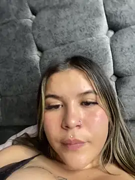 zoe adhara online show from 03/14/25, 03:04