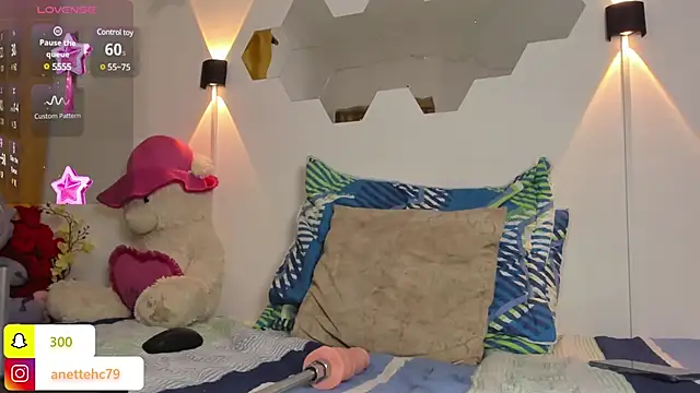 Snapshot of Anette_ chatting on 03/21/25, 08:50 Anette online show from 03/21/25, 08:50