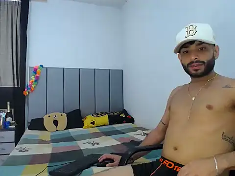 Evilboy555 online show from 11/24/25, 02:28