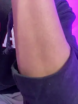 Snapshot of DereckCooperr chatting on 02/11/26, 10:04 DereckCooperr online show from 02/11/26, 10:04