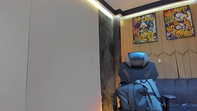 Snapshot of DereckCooperr chatting on 02/18/26, 10:17 DereckCooperr online show from 02/18/26, 10:17