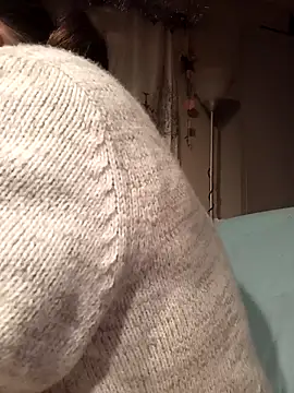 Snapshot of teekoine1 chatting on 01/17/25, 10:45 teekoine1 online show from 01/17/25, 10:45