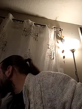 Snapshot of teekoine1 chatting on 10/27/25, 09:52 teekoine1 online show from 10/27/25, 09:52