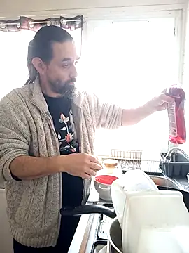 Snapshot of teekoine1 chatting on 11/13/25, 12:48 teekoine1 online show from 11/13/25, 12:48