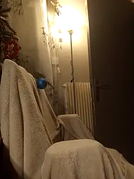 Snapshot of teekoine1 chatting on 01/07/26, 01:52 teekoine1 online show from 01/07/26, 01:52