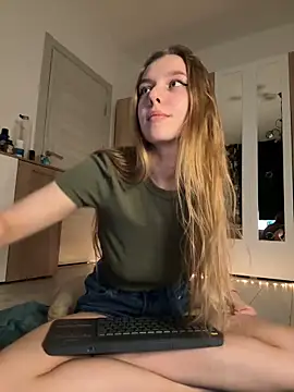 freiiaflower online show from 03/15/25, 07:16