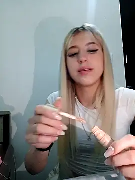 eva-2023 online show from 03/23/25, 02:37