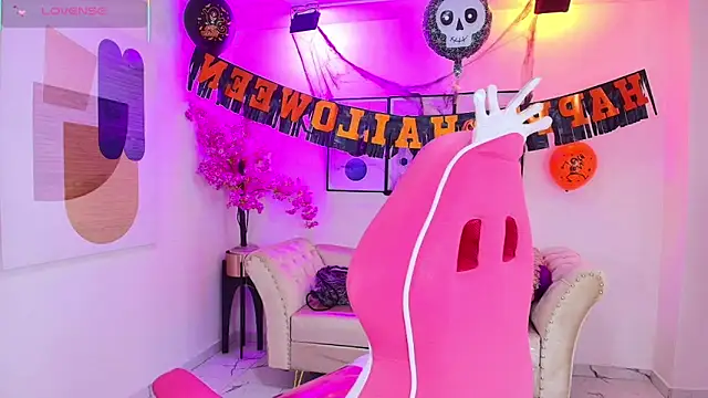 Isa reel online show from 10/31/25, 06:20