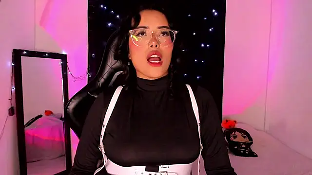 Snapshot of willow_poisson chatting on 01/13/25, 08:26 willow poisson online show from 01/13/25, 08:26