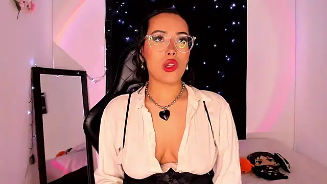 Snapshot of willow_poisson chatting on 01/27/25, 05:04 willow poisson online show from 01/27/25, 05:04