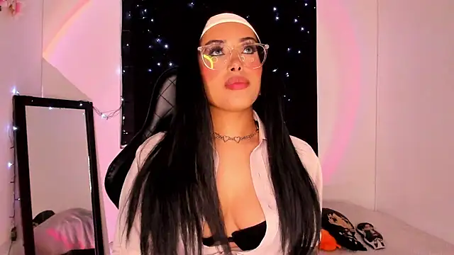 Snapshot of willow_poisson chatting on 02/01/25, 08:58 willow poisson online show from 02/01/25, 08:58