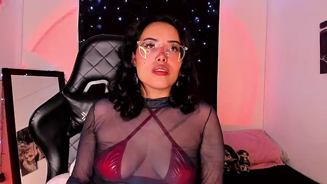 Snapshot of willow_poisson chatting on 03/17/25, 08:40 willow poisson online show from 03/17/25, 08:40