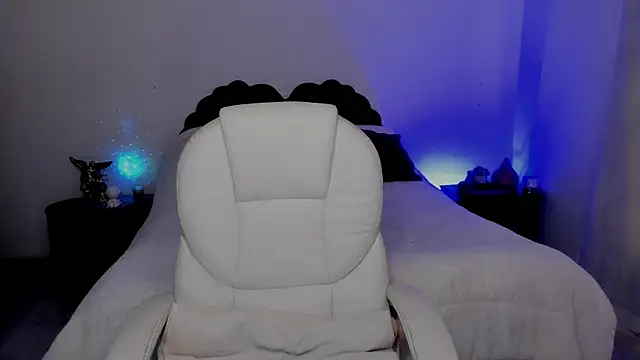 emilydolshe2 online show from 11/11/25, 01:55