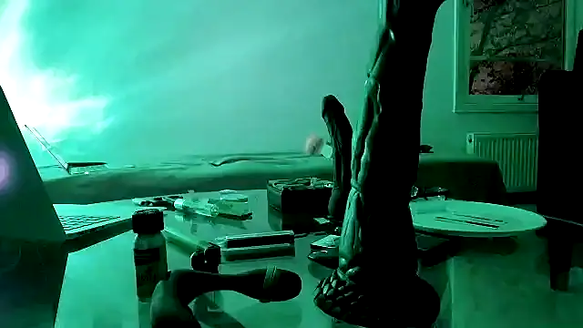 Snapshot of CharlotteVixxens chatting on 11/21/25, 11:58 CharlotteVixxens online show from 11/21/25, 11:58