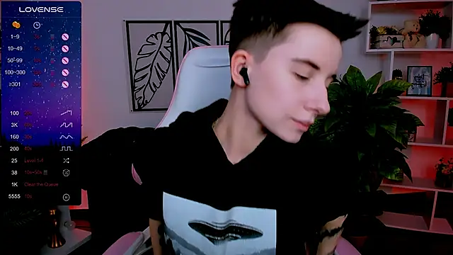 Snapshot of _Rein_ramm chatting on 02/03/25, 09:19 Rein ramm online show from 02/03/25, 09:19