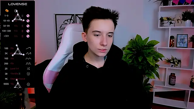 Snapshot of _Rein_ramm chatting on 02/05/25, 09:04 Rein ramm online show from 02/05/25, 09:04