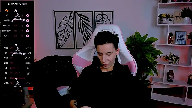 Snapshot of _Rein_ramm chatting on 02/05/25, 12:06 Rein ramm online show from 02/05/25, 12:06