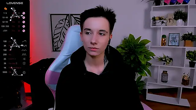 Snapshot of _Rein_ramm chatting on 02/14/25, 09:03 Rein ramm online show from 02/14/25, 09:03