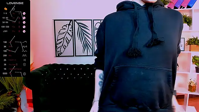 Snapshot of _Rein_ramm chatting on 02/15/25, 09:05 Rein ramm online show from 02/15/25, 09:05