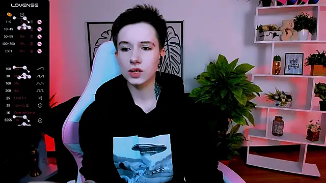 Snapshot of _Rein_ramm chatting on 02/17/25, 05:58 Rein ramm online show from 02/17/25, 05:58