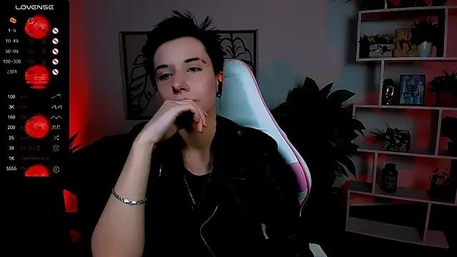 Snapshot of _Rein_ramm chatting on 03/06/25, 09:25 Rein ramm online show from 03/06/25, 09:25