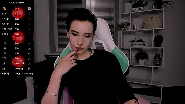 Snapshot of _Rein_ramm chatting on 10/24/25, 07:21 Rein ramm online show from 10/24/25, 07:21