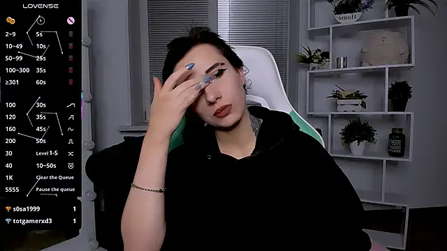 Snapshot of _Rein_ramm chatting on 10/29/25, 07:37 Rein ramm online show from 10/29/25, 07:37