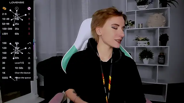 Snapshot of _Rein_ramm chatting on 11/24/25, 07:24 Rein ramm online show from 11/24/25, 07:24