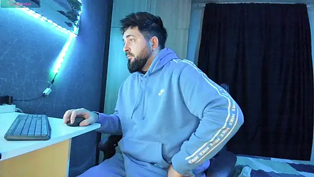 Eduu2322 online show from 02/06/25, 11:04