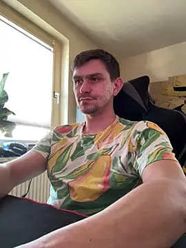 Snapshot of Shaiiboy chatting on 03/20/25, 01:48 Shaiiboy online show from 03/20/25, 01:48